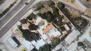 TERRENO EN VENTA SOBRE IMPORTANTE AVENIDA