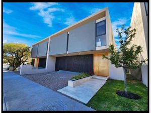 Casa en Venta en Cumbres del Lago Querétaro