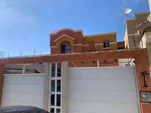 Casa en Venta en Urbi Quinta del Cedro Tijuana