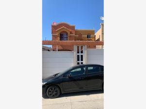 Casa en Venta en Urbi Quinta del Cedro Tijuana