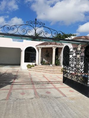 Casa en venta en Los Pinos, Mérida, Yucatán, 97138.