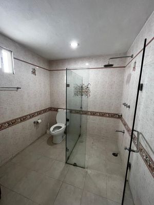 ¡¡VENTA!! Amplia Casa de 4 Habitaciones Bien Ubicada en Brisas, Mérida, Yuc.