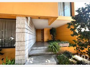 Casa en Venta en Lomas de Tecamachalco Naucalpan de Juárez