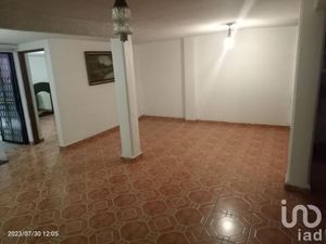 Casa en Venta en Villa de las Flores 1a Sección (Unidad Coacalco) Coacalco de Berriozábal