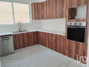 Casa en Venta en Santa María Magdalena Ocotitlán Metepec