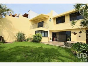 Casa en Venta en Jardines de Ahuatlán Cuernavaca