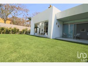 Casa en Venta en Club de Golf Santa Fe Xochitepec