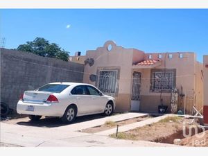 Casa en Venta en Valles de América Juárez