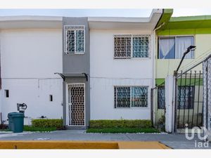 Casa en Venta en Los Reyes Ixtacala 1ra. Sección Tlalnepantla de Baz