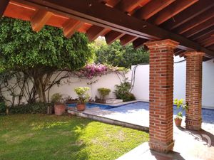 Casa en Venta en Palmira Tinguindin Cuernavaca