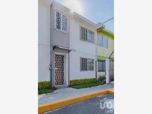 Casa en Venta en Los Reyes Ixtacala 1ra. Sección Tlalnepantla de Baz