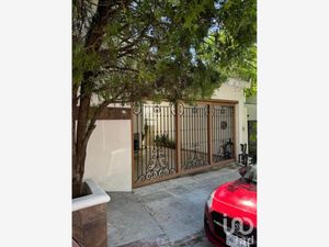 Casa en Venta en Contry la Silla Guadalupe