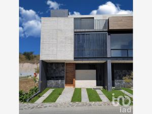 Casa en Venta en Valle Imperial Zapopan