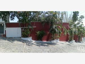 Casa en Venta en Palmira Tinguindin Cuernavaca