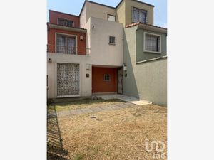 Casa en Venta en San Martín Cuautlalpan Chalco