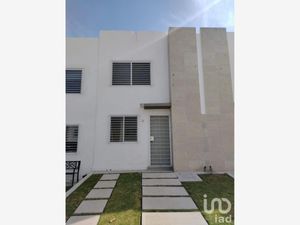 Casa en Venta en Los Encinos El Marqués