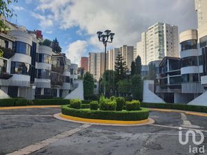 Departamento en Venta en Bosques de las Palmas Huixquilucan