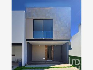 Casa en Venta en Valle Imperial Zapopan