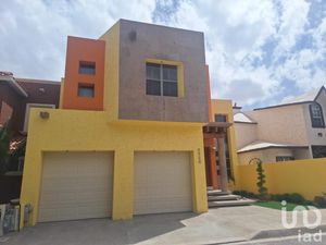 Casa en Venta en Residencial Almendros Juárez