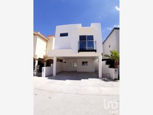 Casa en Venta en Privada Miraloma Sector Español Juárez