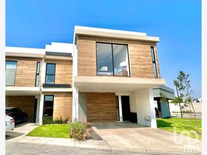 Casa en Venta en Llano Grande (El Salitre) Metepec