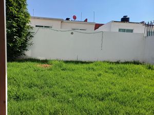 Casa en Renta en San Bartolome Tlaltelulco Metepec