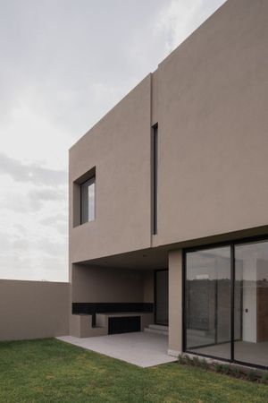 CASA LAURA, CONTEMPORANEA Y HERMOSA EN ALTOZANO