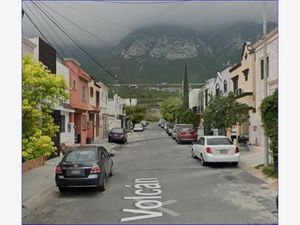 Casa en Venta en Lomas Altas Santa Catarina