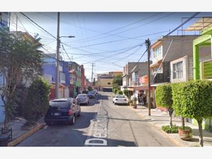 Casa en Venta en Los Reyes Ixtacala 2da. Sección Tlalnepantla de Baz