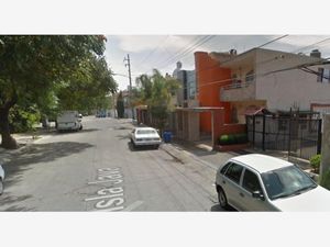 Casa en Venta en Jardines El Sauz Guadalajara