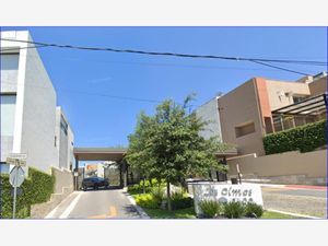 Casa en Venta en Los Olmos San Pedro Garza García