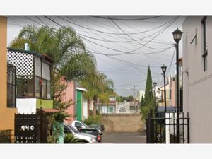 Casa en Venta en Parques Del Nilo Guadalajara