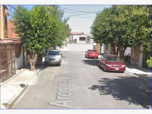 Casa en Venta en Los Arcos Saltillo