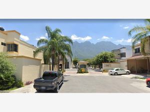 Casa en Venta en Portal de Cumbres Monterrey