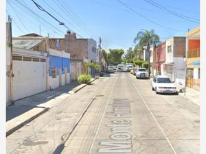 Casa en Venta en Postes Cuates (Federalismo) Guadalajara