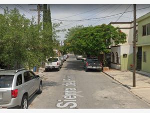 Casa en Venta en Colonial las Puentes San Nicolás de los Garza