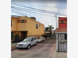 Casa en Venta en Parques Del Nilo Guadalajara