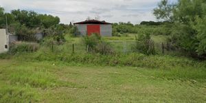 Terreno en Venta con Bodega en Pesquería en Santa María La Floreña