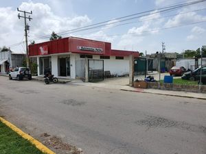 ¡En Venta! Terreno con Locales Comerciales y Bodega