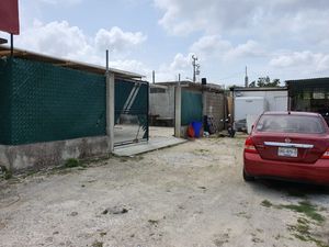 ¡EN VENTA! TERRENO CON LOCALES COMERCIALES Y BODEGA