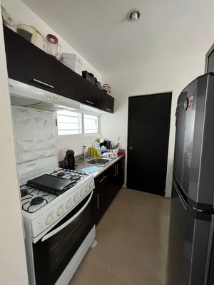 ¡En Renta hermosa casa amueblada con alberca en privada Ciudadela!