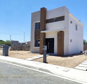 Casa en venta en RESIDENCIAL VISTAS DEL ROBLE, Villa del Roble, Mexicali,  Baja California, 21395.