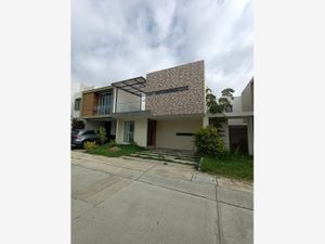 Casa en Venta en Valle Imperial Zapopan