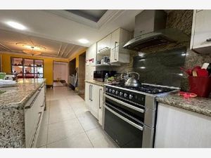 Casa en Venta en Lomas Del Valle Zapopan