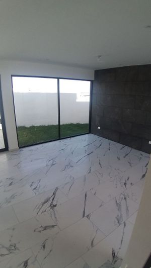 CASA EN VENTA EN ZIBATA, QUERÉTARO