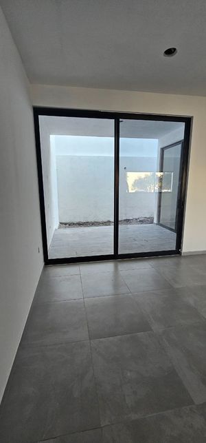 CASA EN VENTA EN ZIBATA, QUERÉTARO