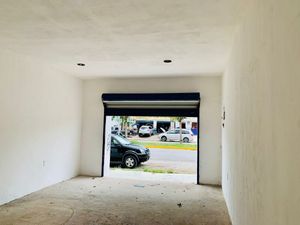 Propiedad Comercial en Venta Sobre Avenida Transitada en Playa del Carmen