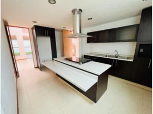 Casa en Venta en Residencial Bosques de Ciruelos Metepec