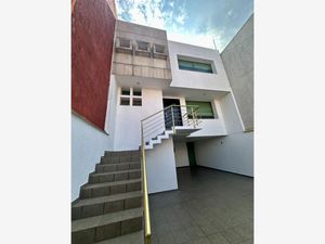 Casa en Venta en Jardines Bellavista Tlalnepantla de Baz