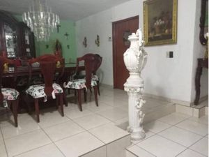 Casa en Venta en Jardines del Rosario Guadalajara